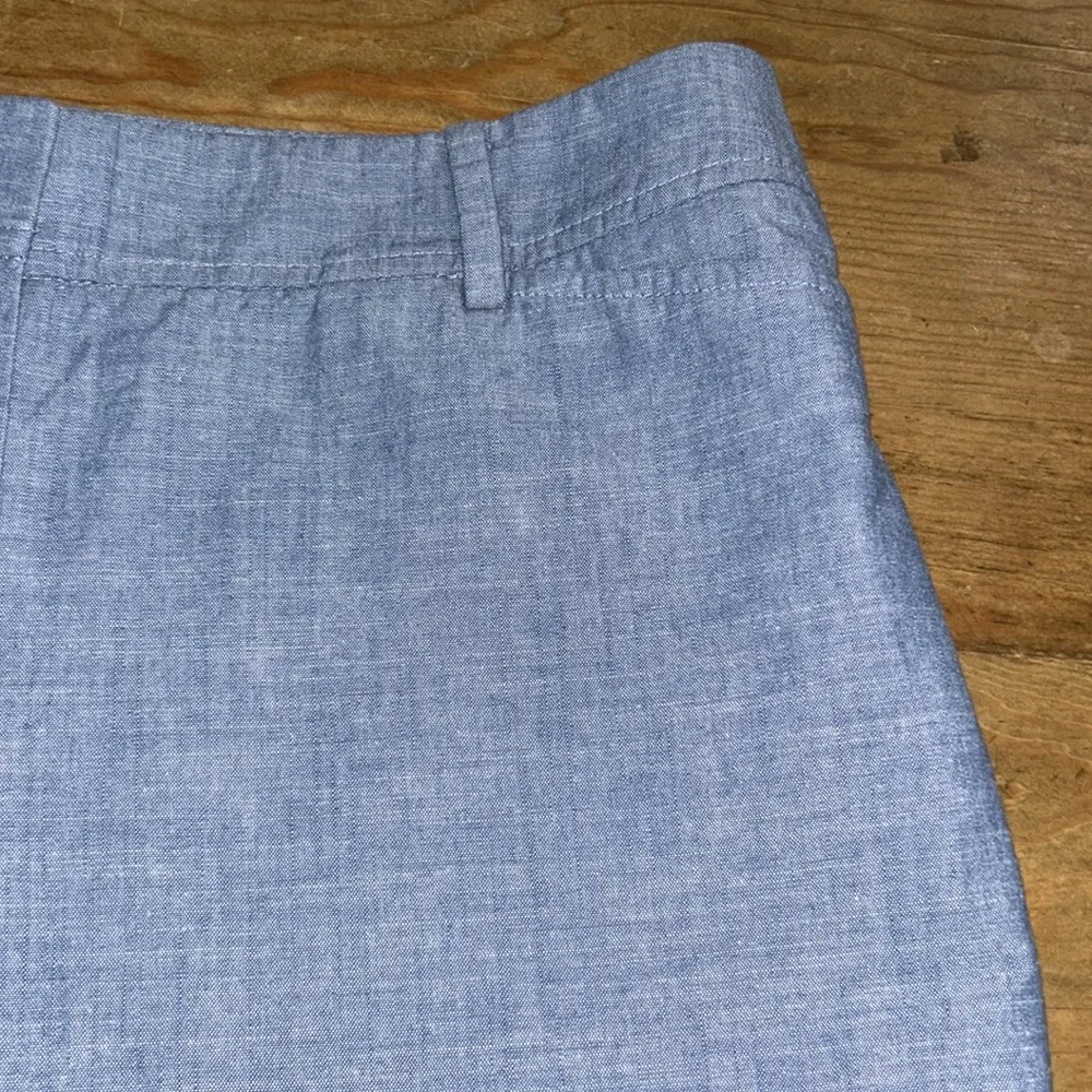 Woman’s Talbot Bermuda Shorts Light Blue Size 6 - Image 3