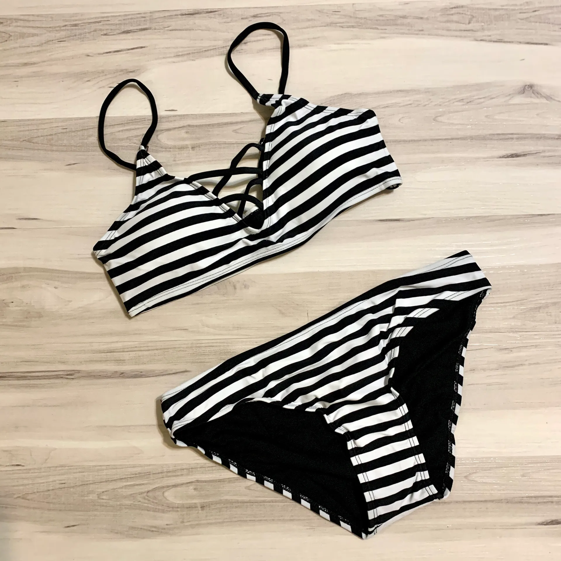 Black & white striped criss cross bikini - Image 4