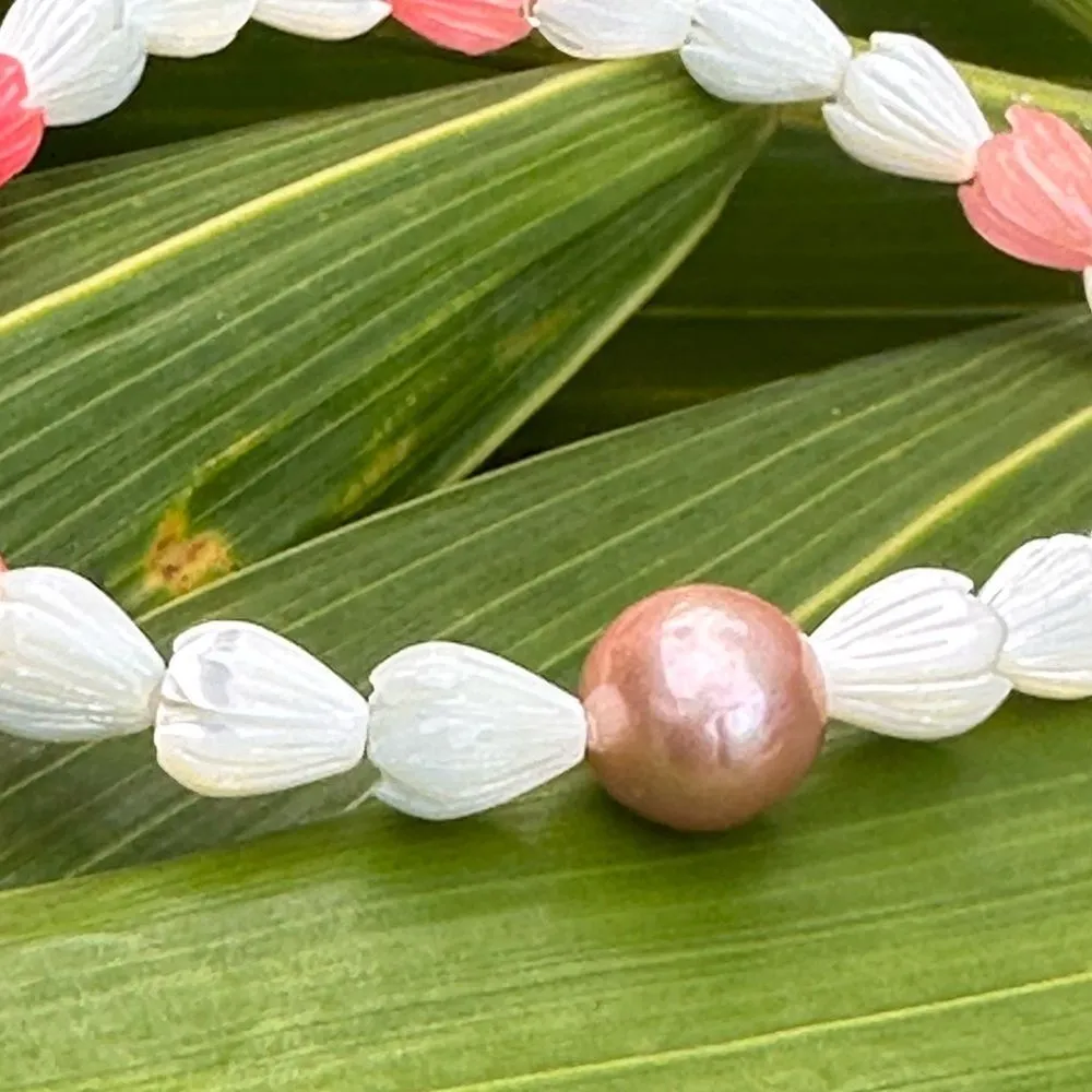 Edison Pearl Mother of Pearl Ivory & Pink Pikake Bracelet Purple - Image 4
