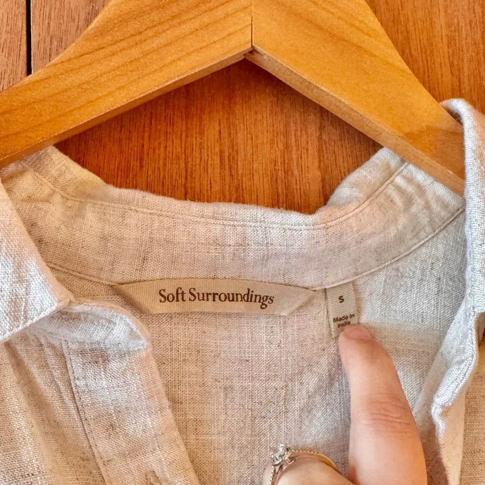 Soft Surroundings Beige Linen Button Up Short Sleeve Shirt S - Image 6