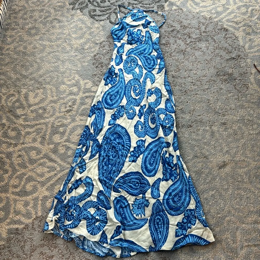 Verge Girl VRG GRL Satin Halter Maxi Dress Paisley White Blue 6 - Image 2