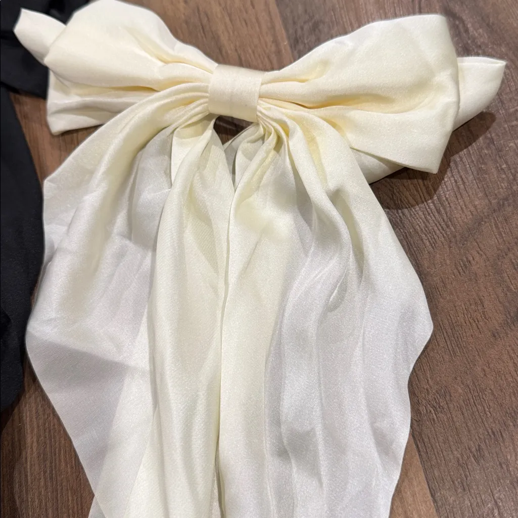 Elegant Bow Hair Clips Set in Red, Black, and Cream Set of 3 Red - Image 5