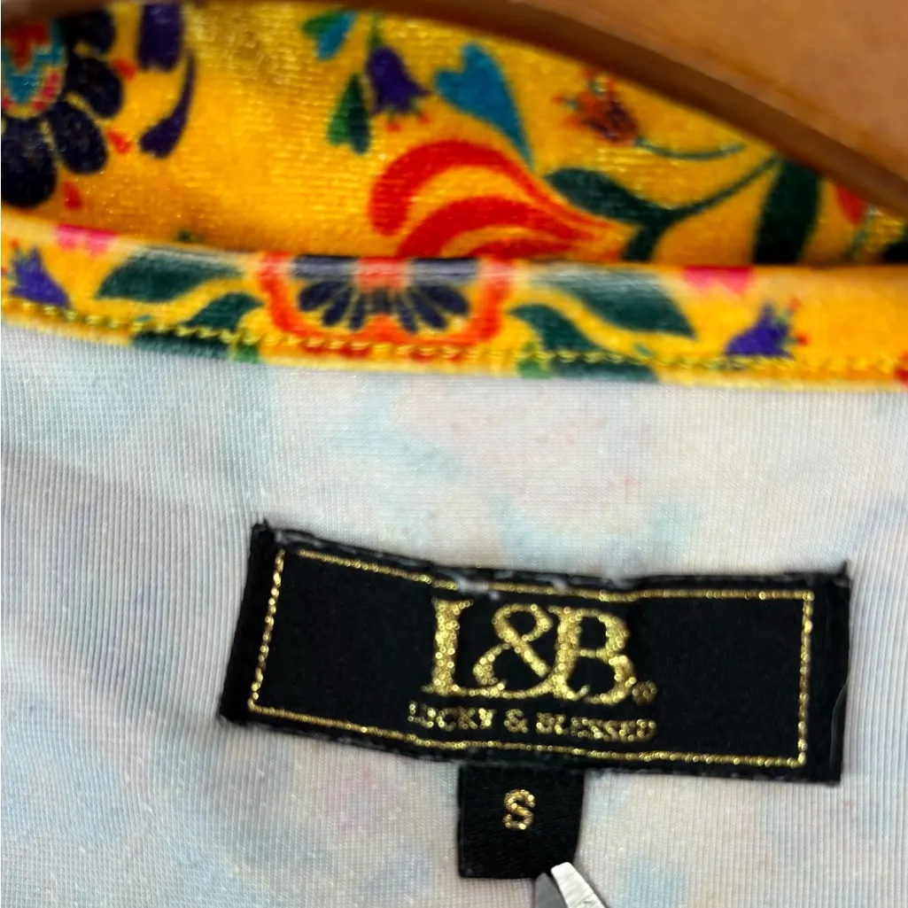 L&B S Boho V-Neck Lace Bell Sleeve Velveteen Floral Top in Gold - Image 7