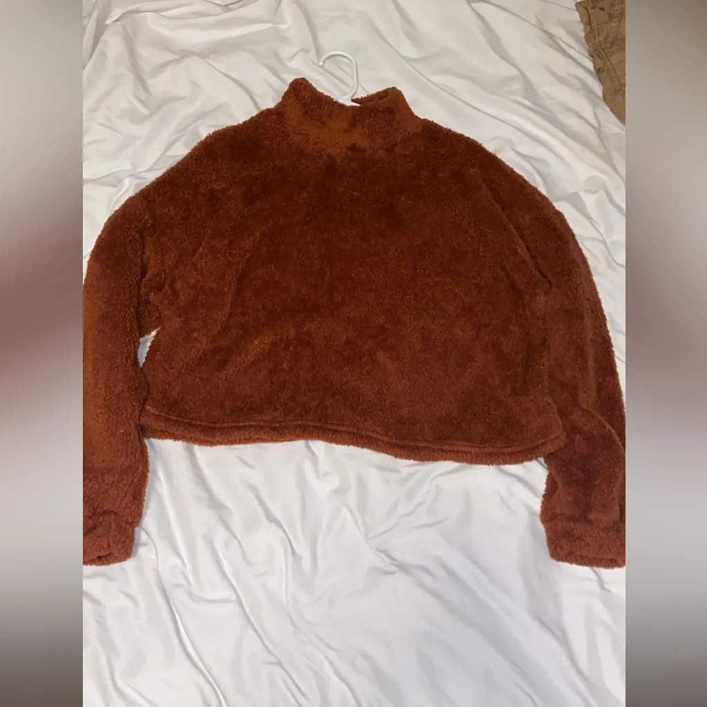 SheIn  Rust Teddy sweater. - Image 4