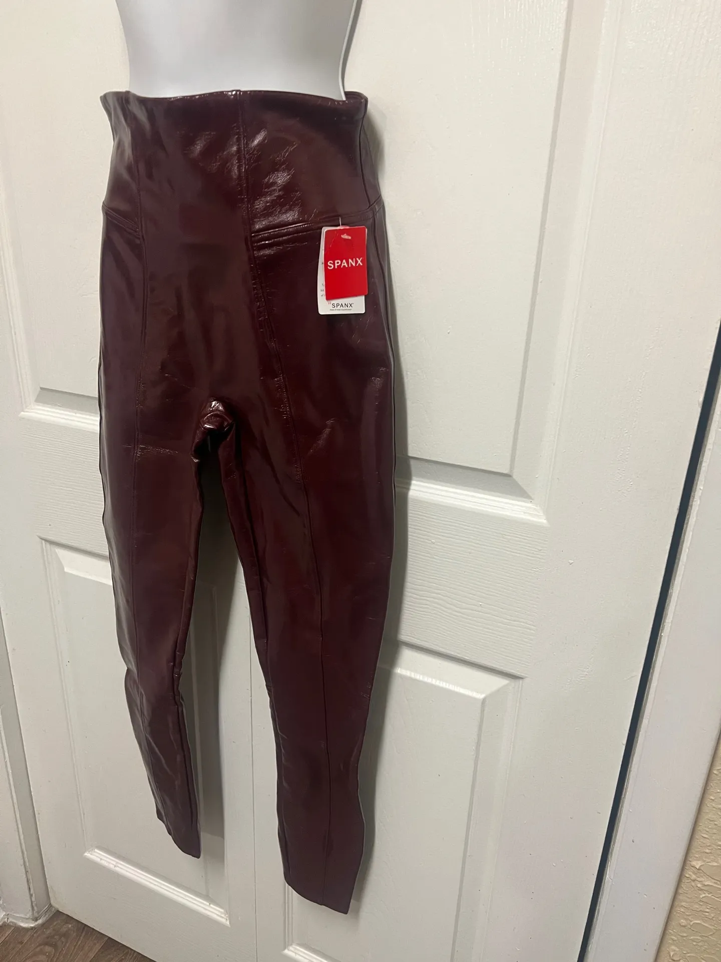 SPANX FAUX PATENT LEATHER LEGGINGS  - Image 11