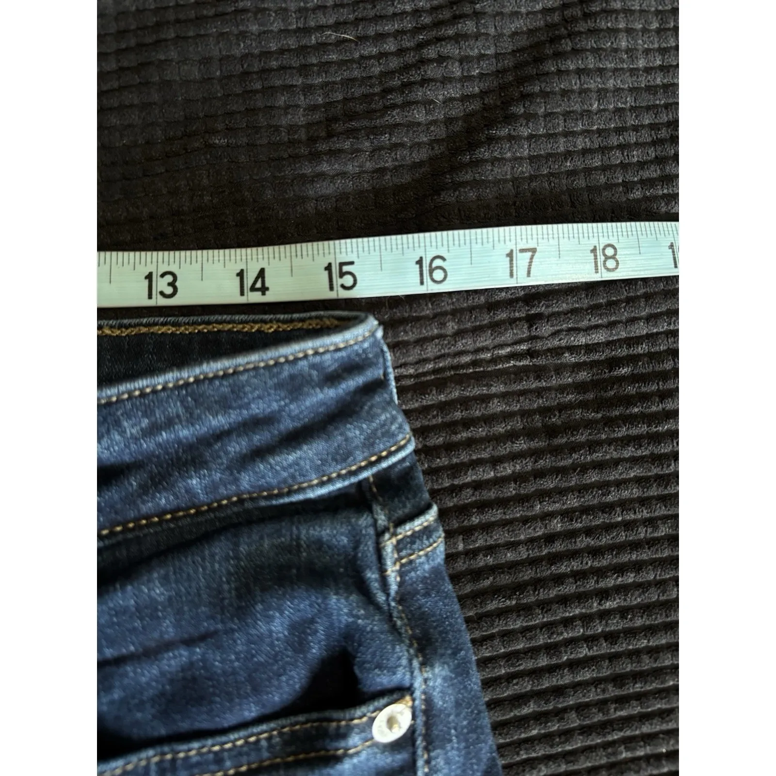 Lucky Brand Denim Shorts Dark Roll Up Size 8‎ Mid Rise Raw Hem Zip Pockets - Image 8