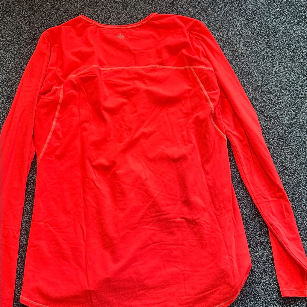 Athleta Vibrant paprika orange Red Long Sleeve Tee scoop thumb holes Large L - Image 5