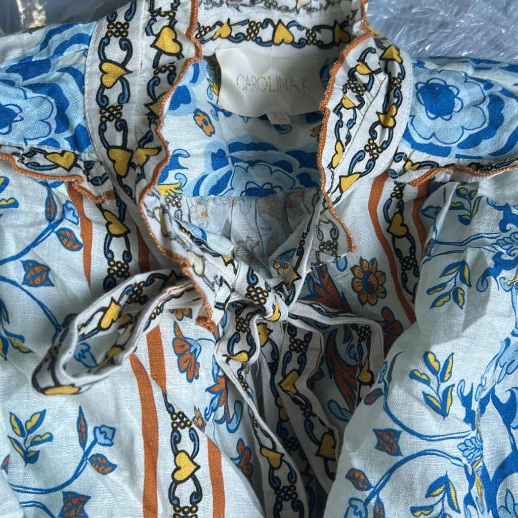 Carolina K. Celestial tiles cream Floral Blue and White Women's Top size XS A - Image 5