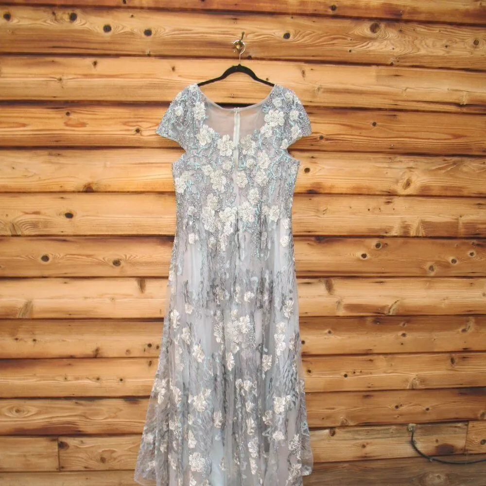 MAC DUGGAL 20294 Green Floral Embroidered Short Sleeve Gown - Image 14