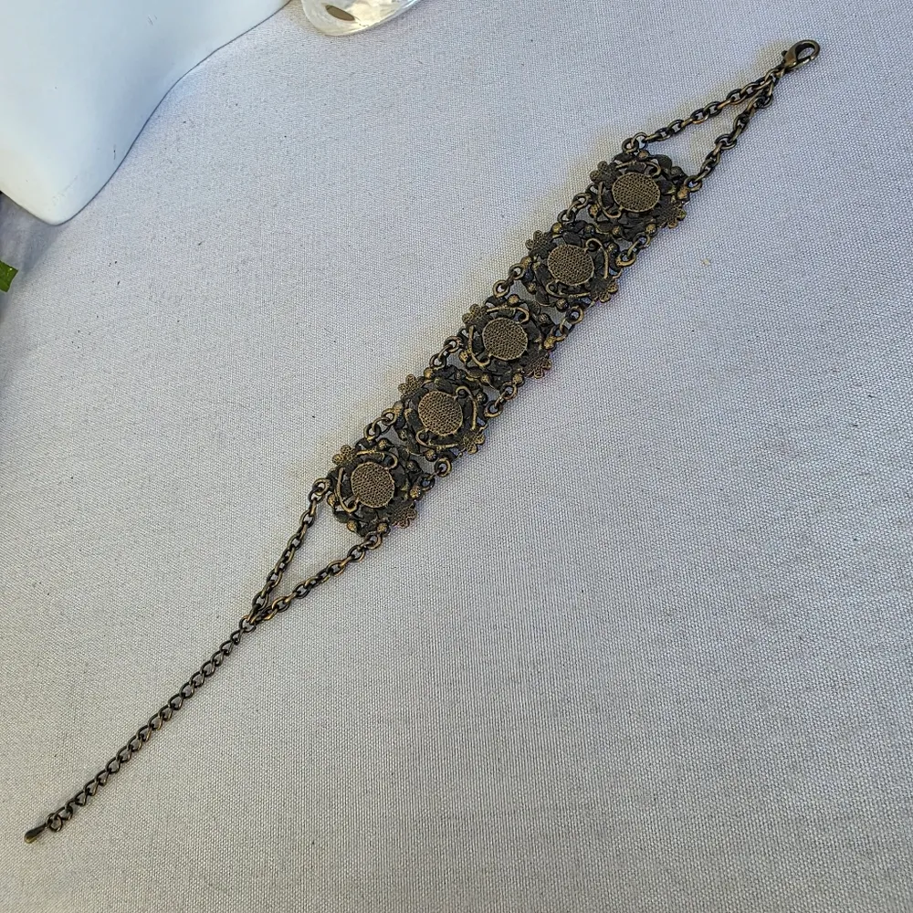 Vintage Antique Gold Bracelet With Floral Flowers Design Pink - Image 8