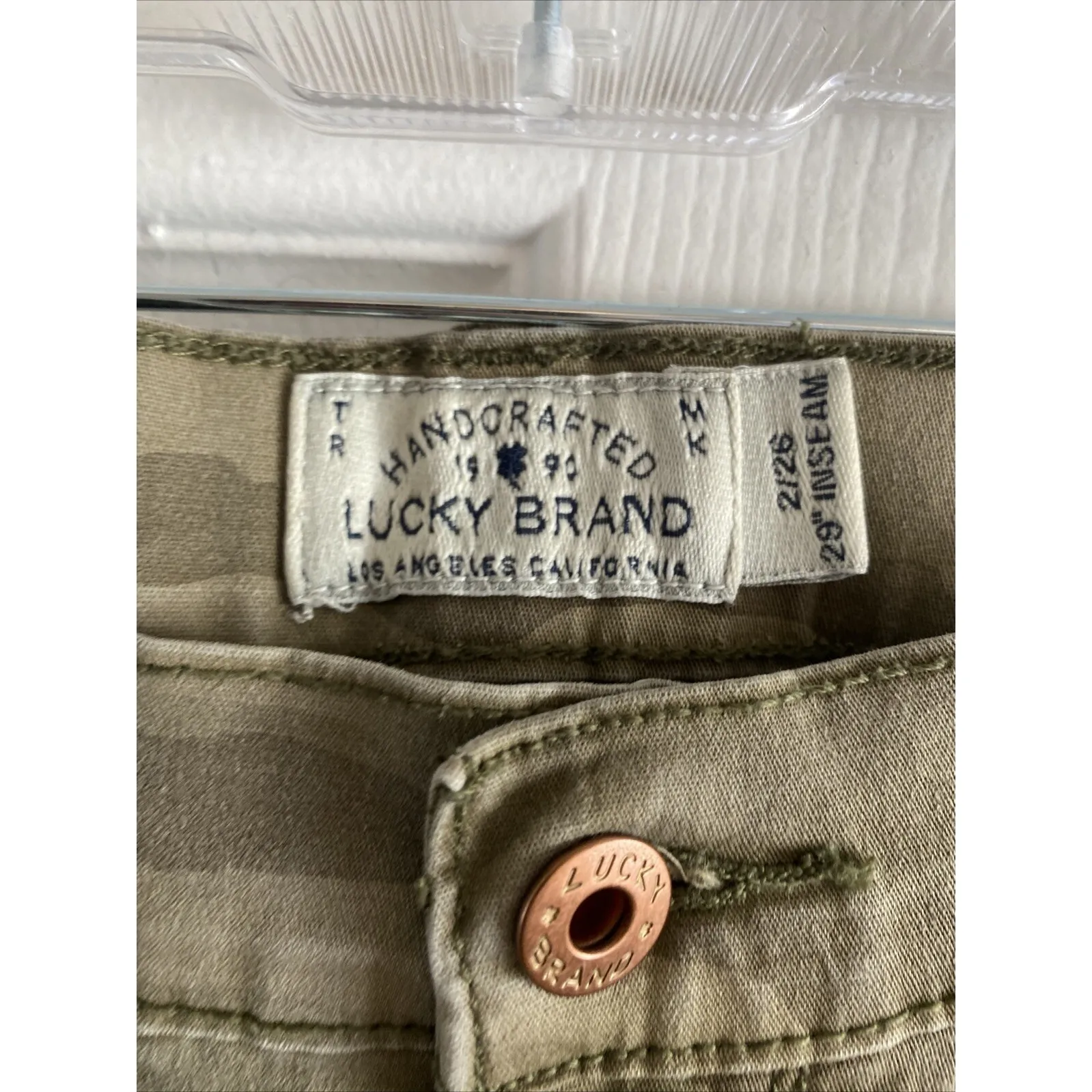 Lucky Brand Women's 2 Charlie Skinny Camo Cargo Pants 29" Inseam - Image 7