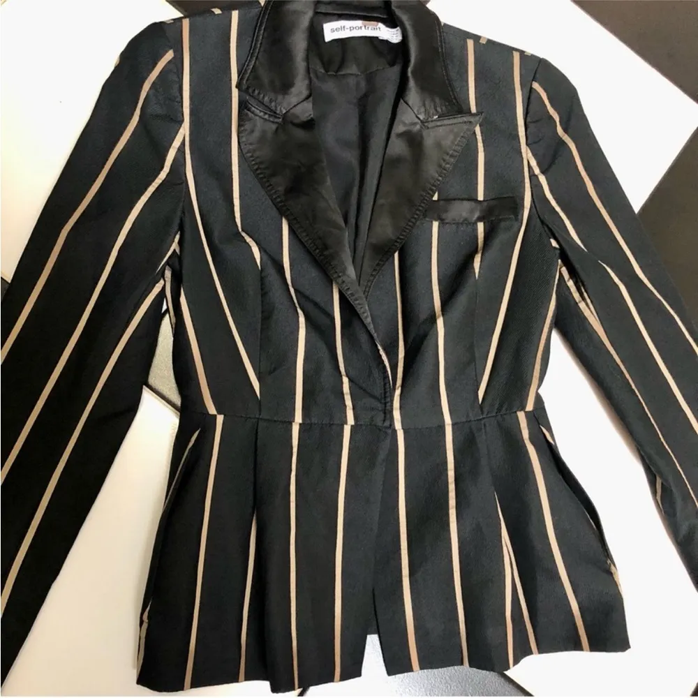 Self-Portrait Tailoring Peplum Blazer Vertical Stripes Black & Tan Flattering 6 - Image 7
