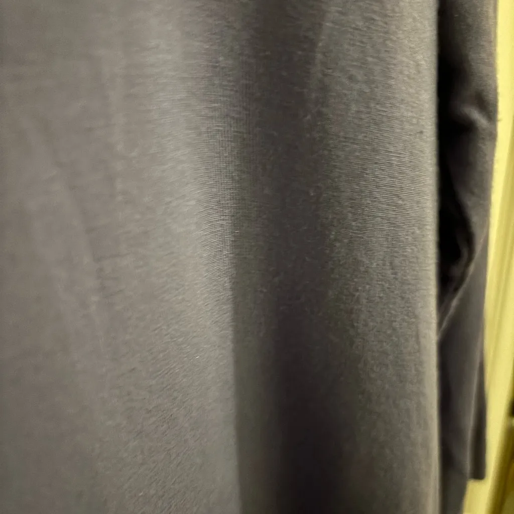 Tahari  lavender top. Size PS   25” long and 16. “ pit‎ to pit. - Image 3