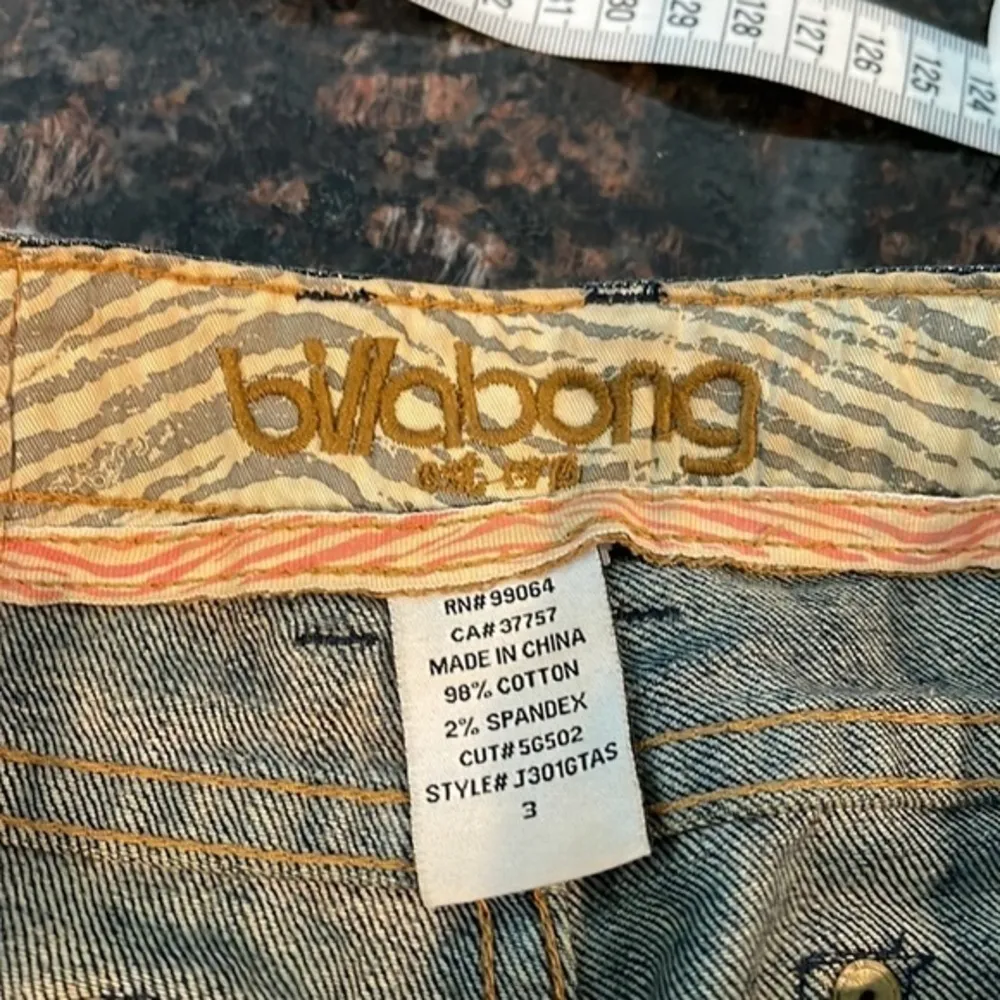 Billabong The Skinny cuff jean shorts - Image 3