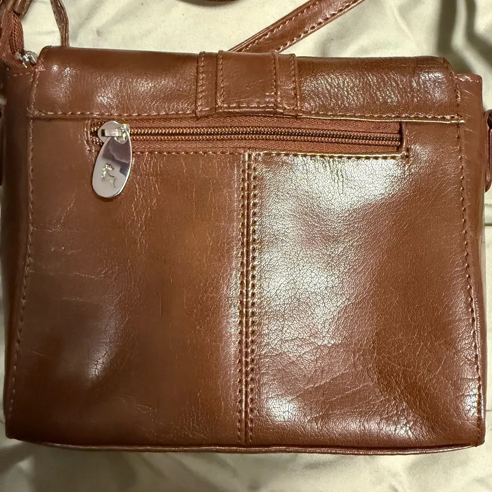 Ashwood Brown Leather Crossbody Bag - Image 2