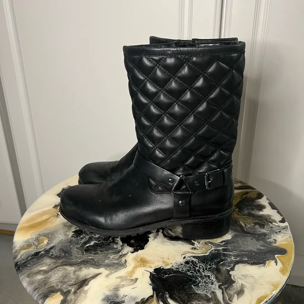 Renvy Leather Quilted Moto Boot Black Size 10 - Image 3