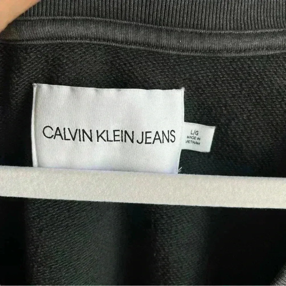 Calvin Klein Jeans‎ Charcoal Black Pullover Sweater Size L - Image 8