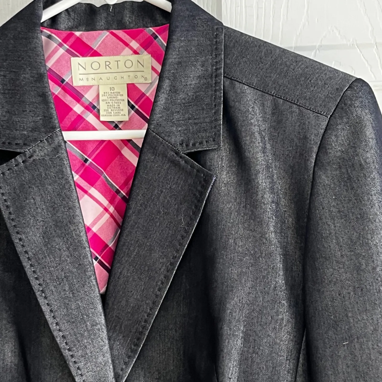Norton McNaughton Women's Denim Blazer Jacket Size 10 Pink Plaid Lined
Classic - Image 5