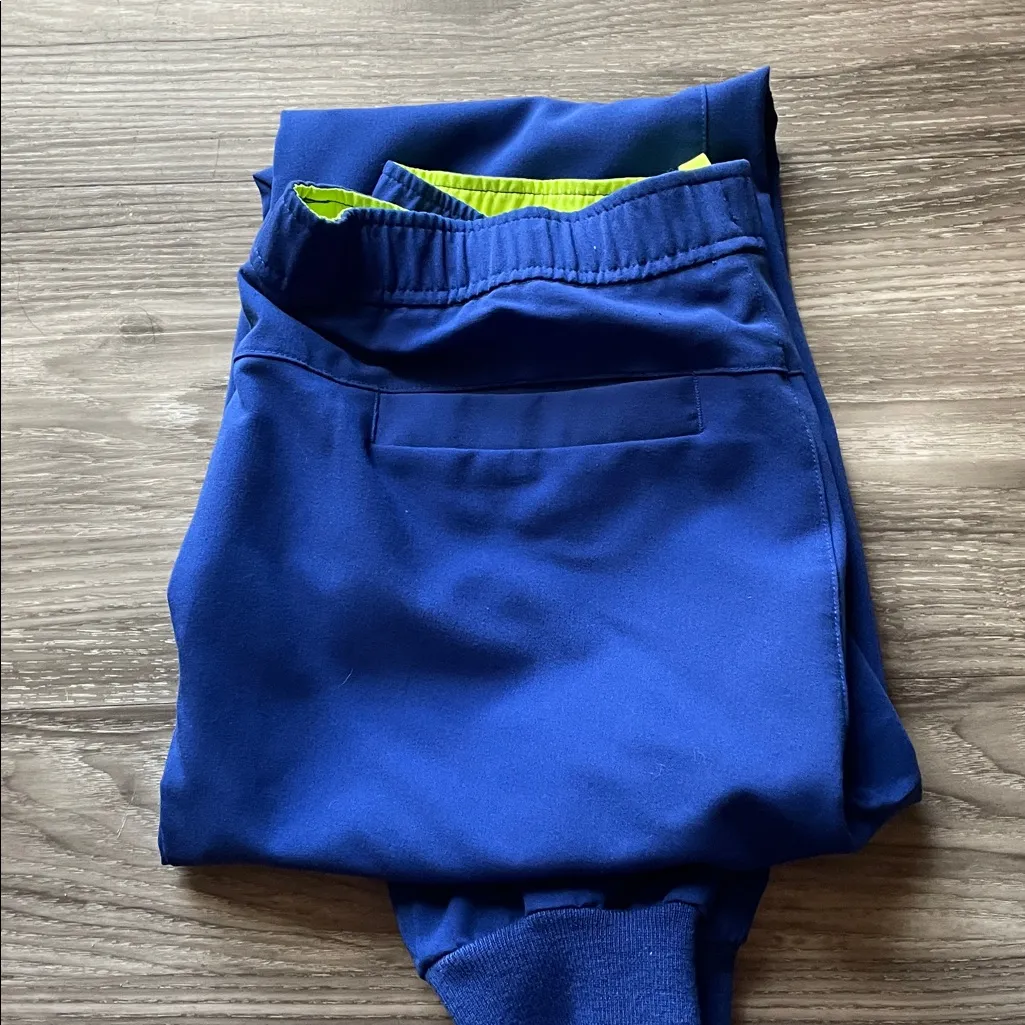 Figs Blue Joggers with Neon Yellow Accents women’s. Size Small
Style# M21SW2053 - Image 5
