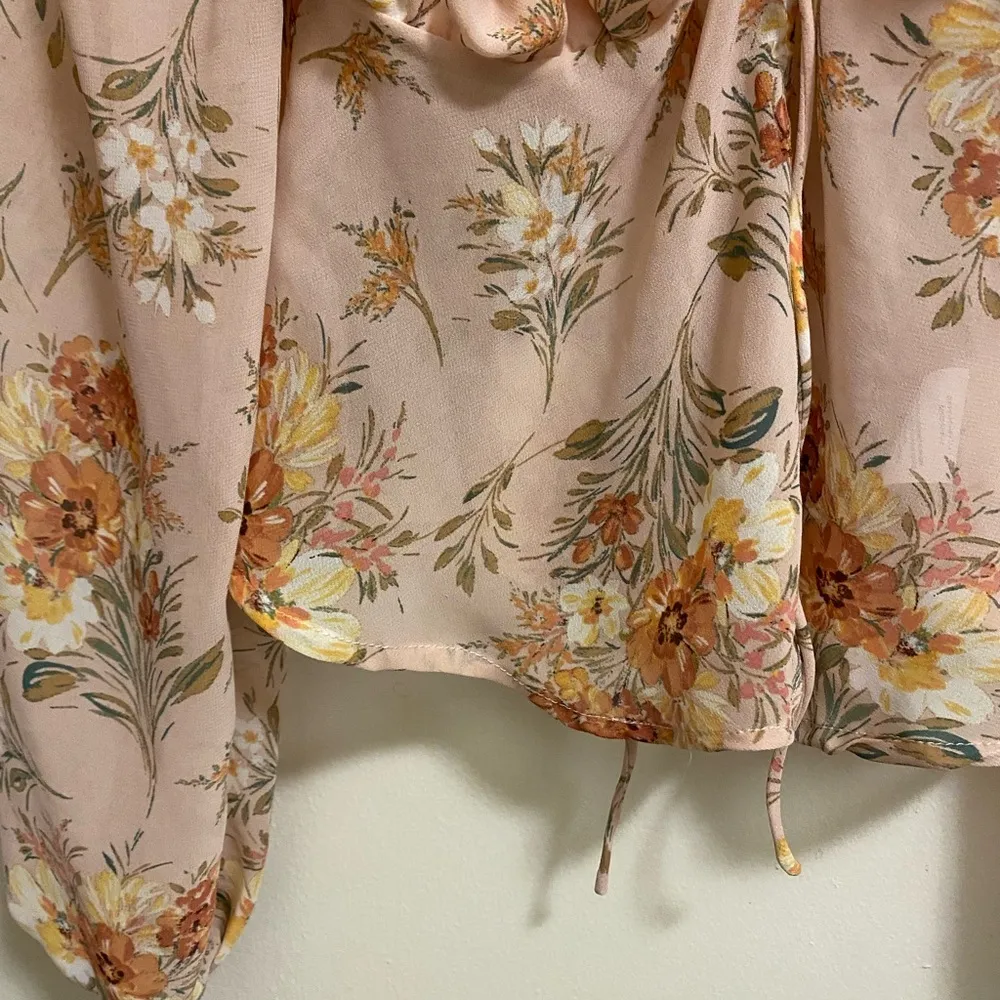 Oneill Womens Pink Floral Long Sleeve Top Blouse S Small 32” Crop Cropped - Image 3