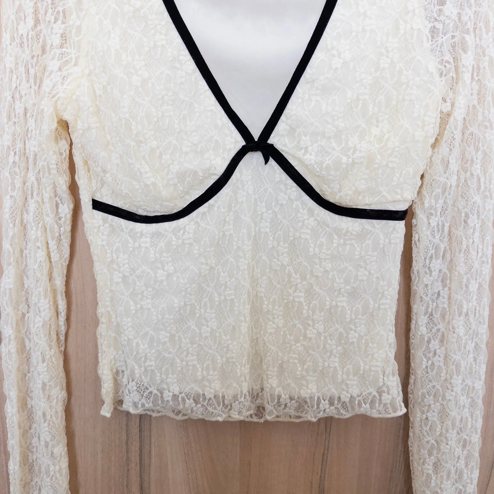 Y2K Thirty Thirty Lace Long Sleeve Mesh Top Sz M Cream Coquette Romantic Ballet Black Size M - Image 3