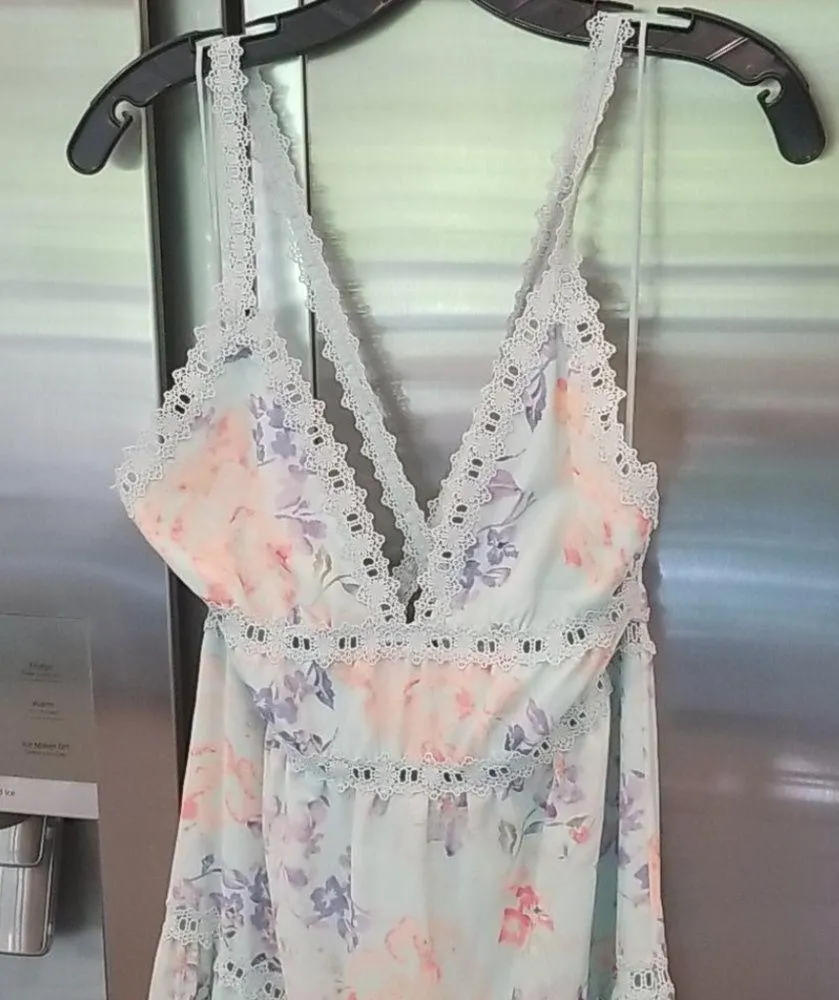 💕ALICE+OLIVIA Karolina Paneled Halter Maxi Dress - Image 14