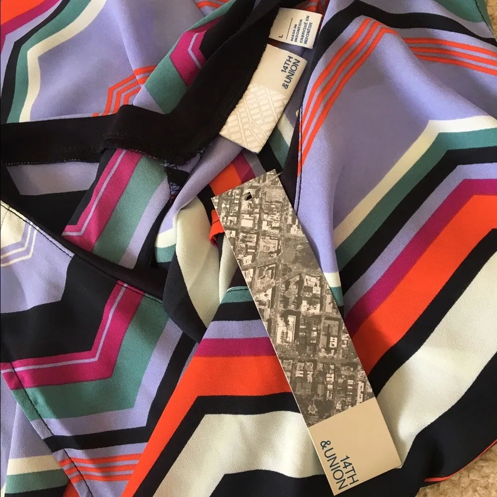 14th & Union Chevron Multicolor Top NWT - Image 6