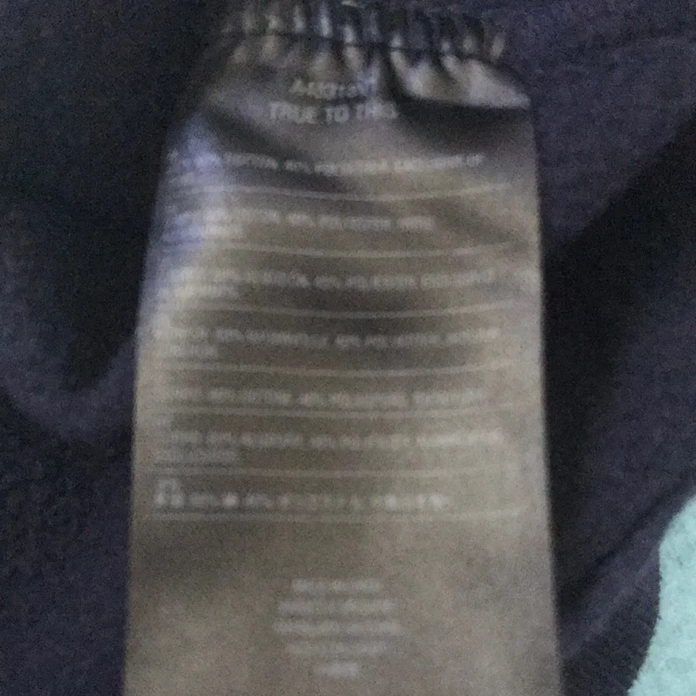 VOLCOM zip up hoodie, front pockets long sleeve dark navy blue size L - Image 6