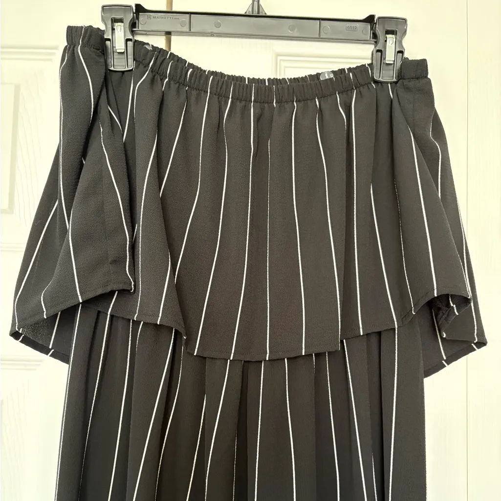 Strapless Black and White Striped Jumpsuit Romper Size Large - Image 3