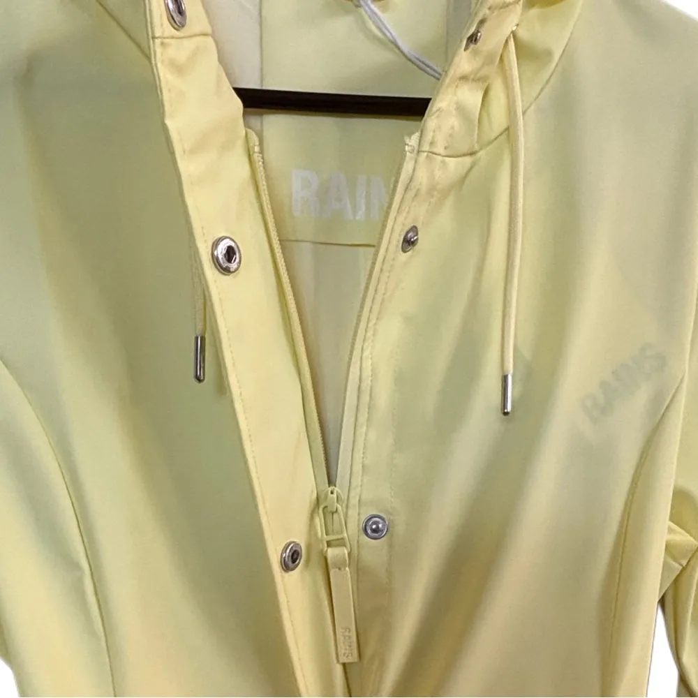 RAINS Curve W Jacket in Straw Yellow Size Small NWT - Image 8