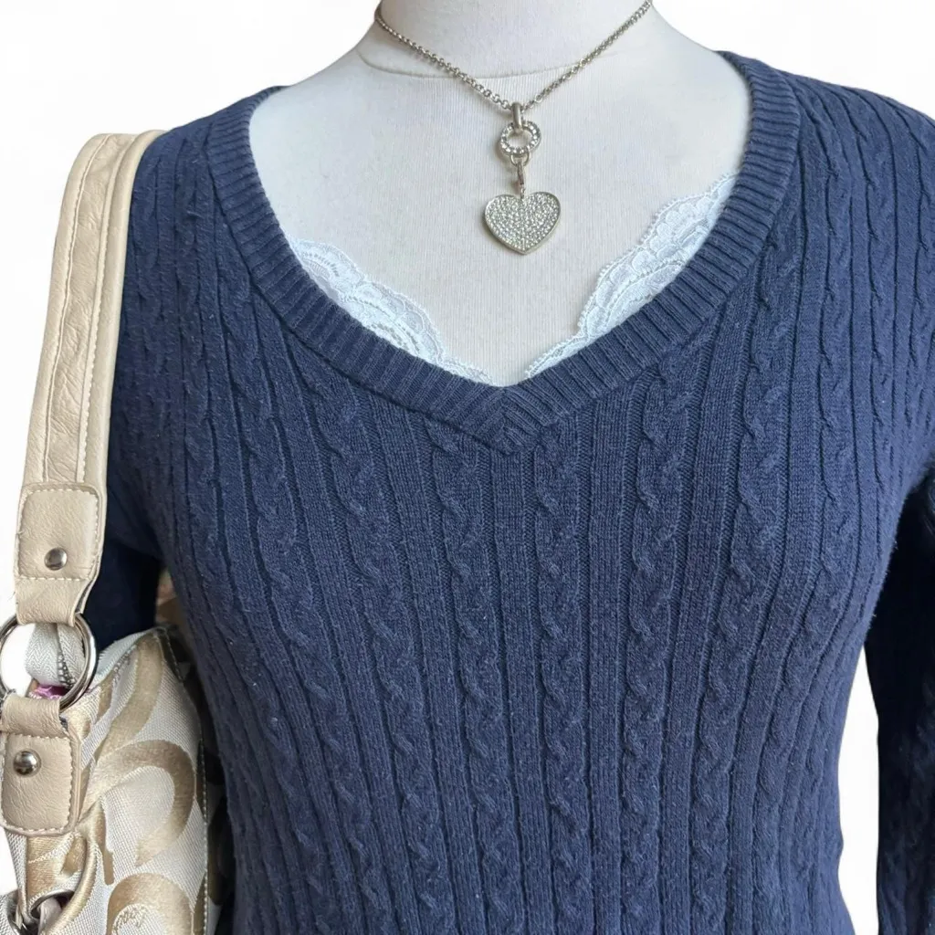 Y2K Navy Cable Knit V - Image 2