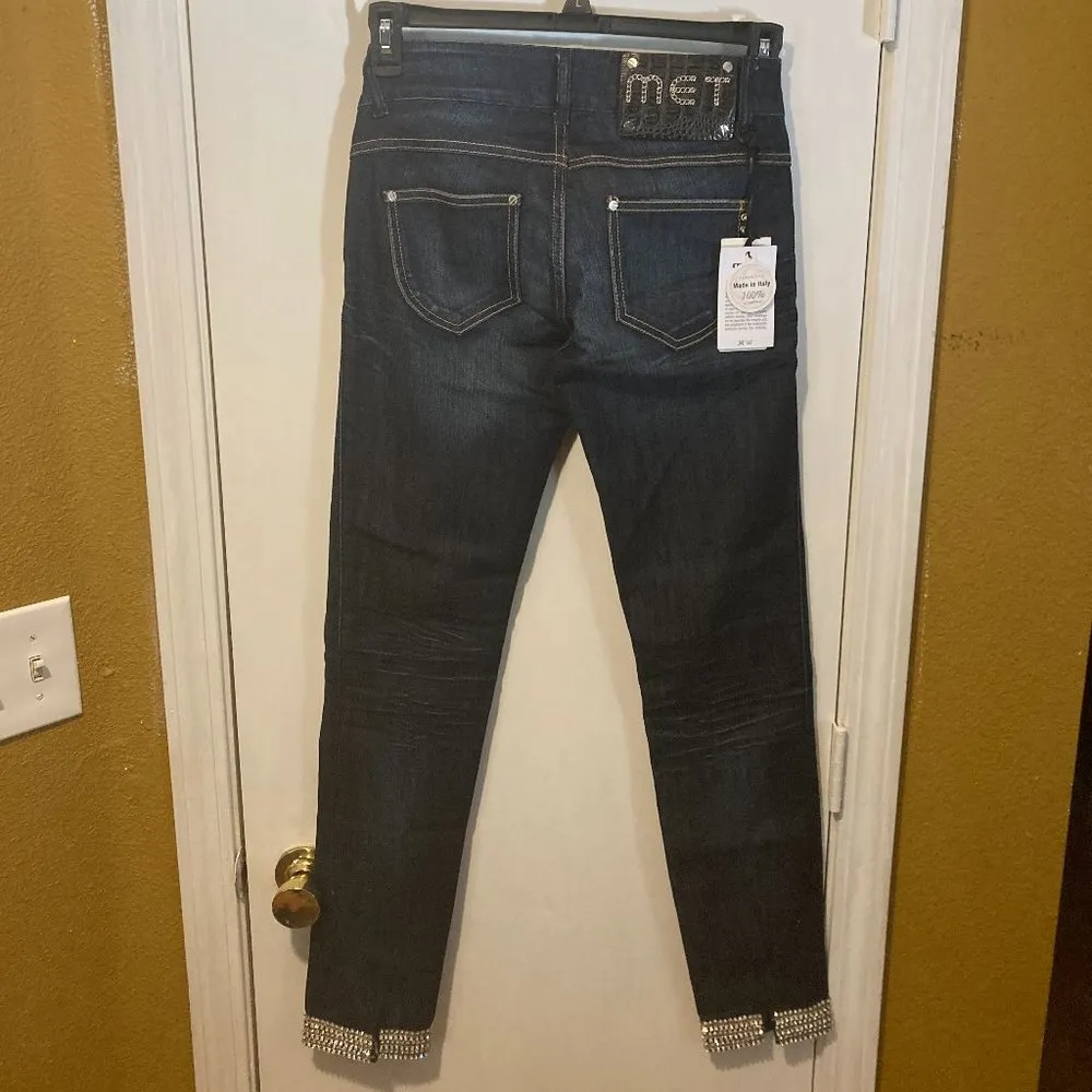 MET women's size 27 gem embellished cuff stretchy tapered leg skinny jeans 27x31 Blue - Image 2