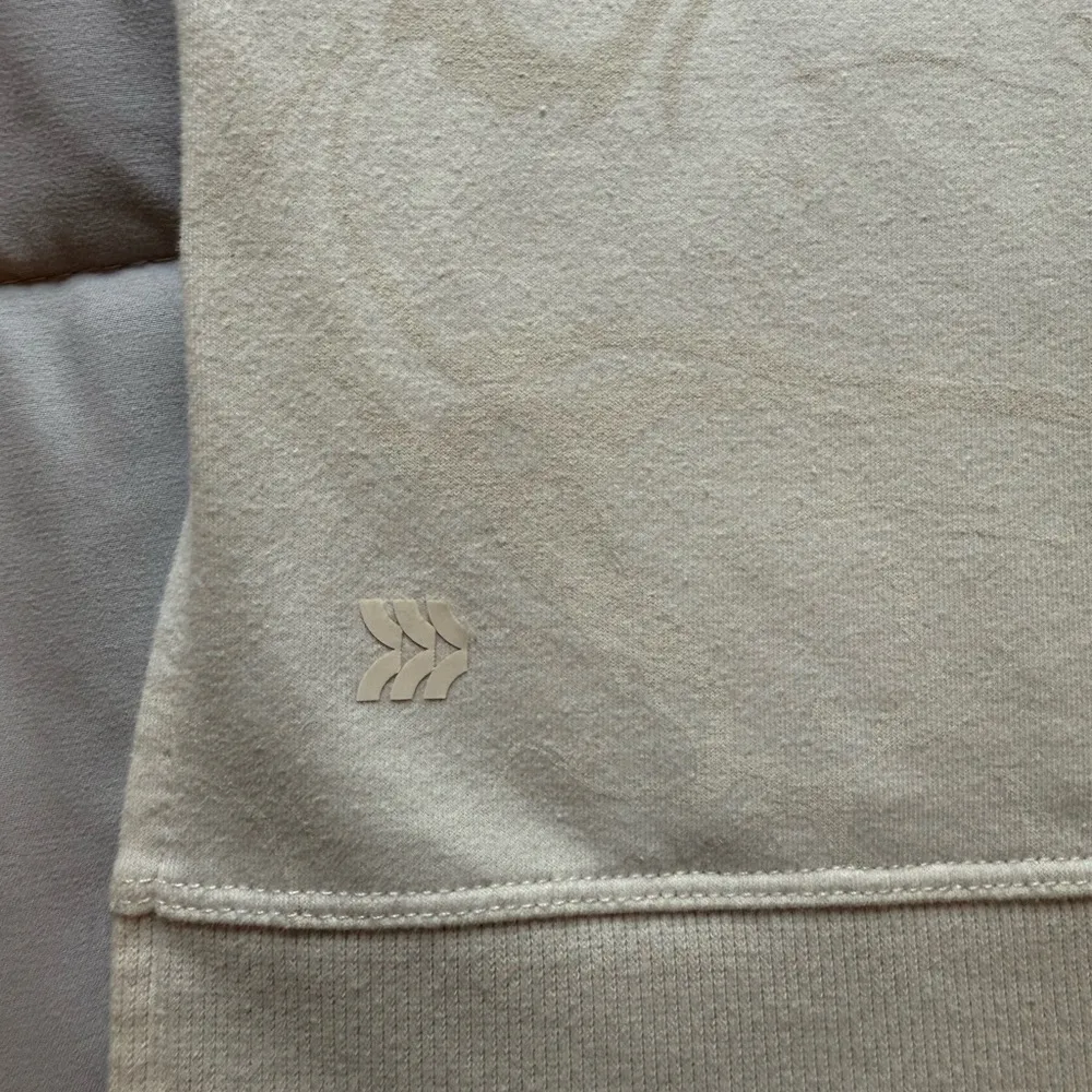 All in Motion Off-White/Light Pink Oversized Long Sleeve Sweatshirt Size Small - Image 6