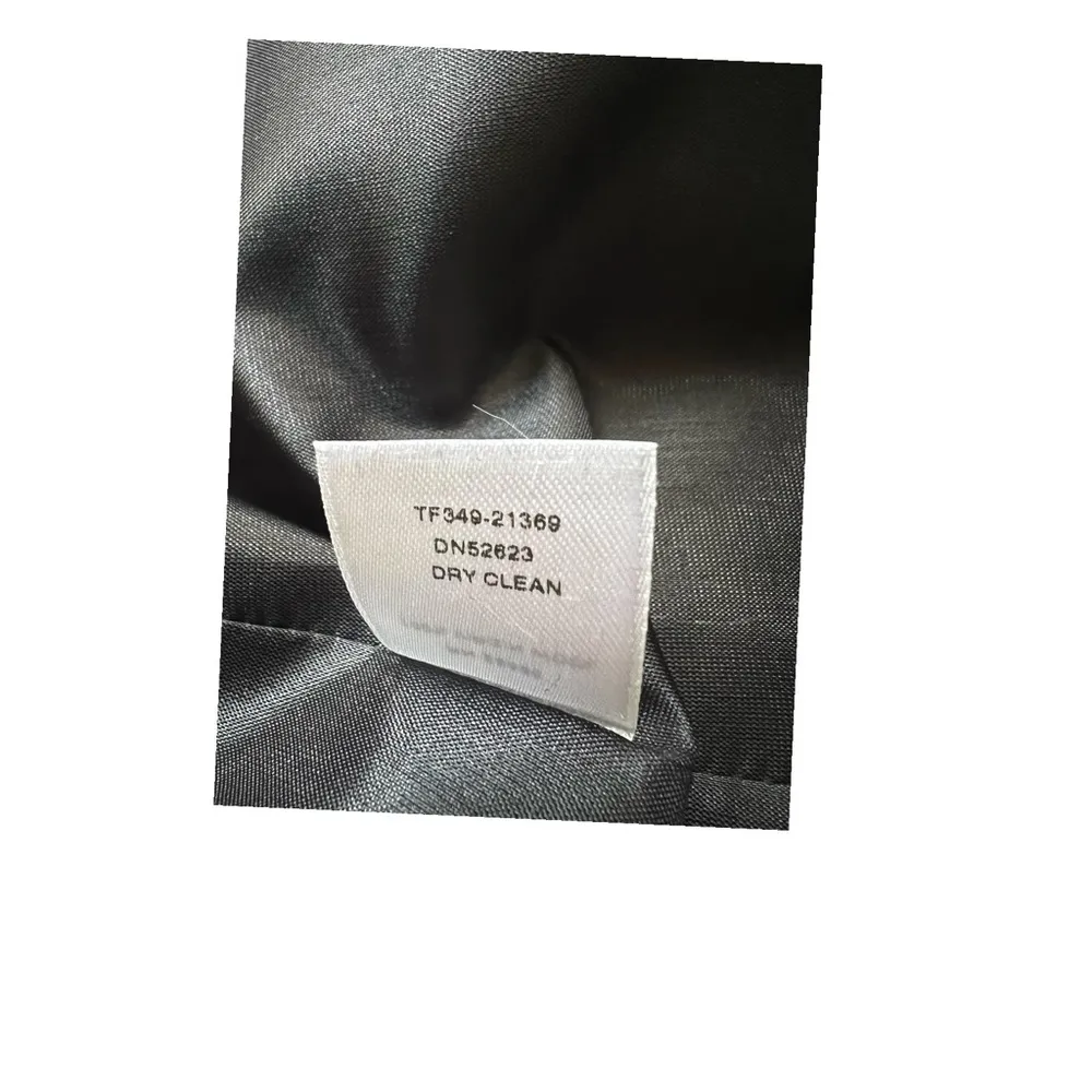 Pendleton 100% Virgin Wool Button front Blazer. Size 10 - Image 7