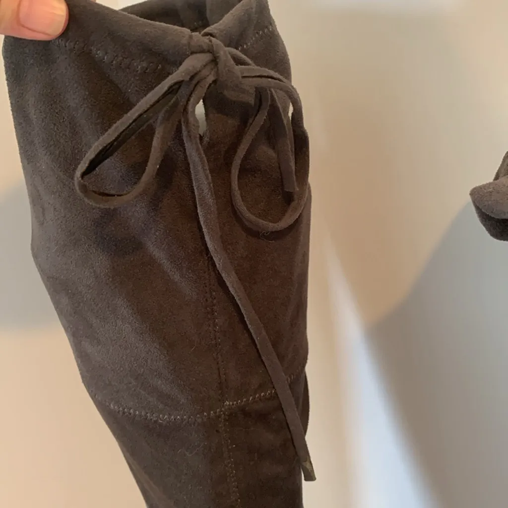 Catherine Malandrino Tie Back Over The Knee Boots Gray Faux Suede Women’s Size 7 - Image 3