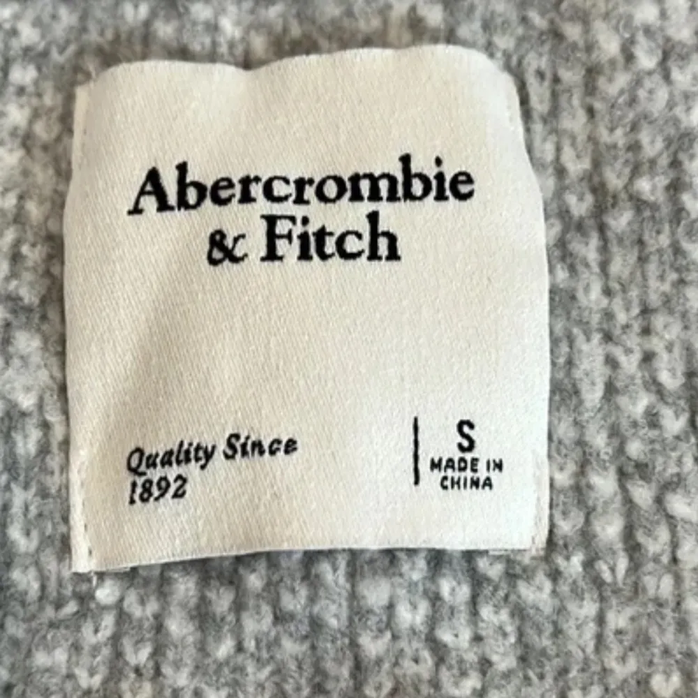 Abercrombie & Fitch V-Neck Sleeveless Sweater Vest Gray Houndstooth Size Small - Image 9