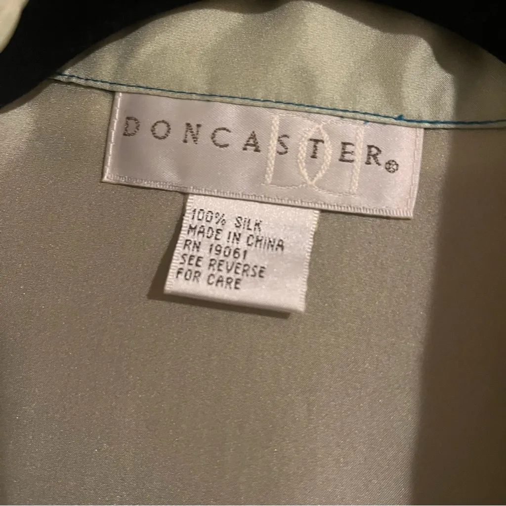 NWT Vintage Ombré Button-Up Shirt - Image 3