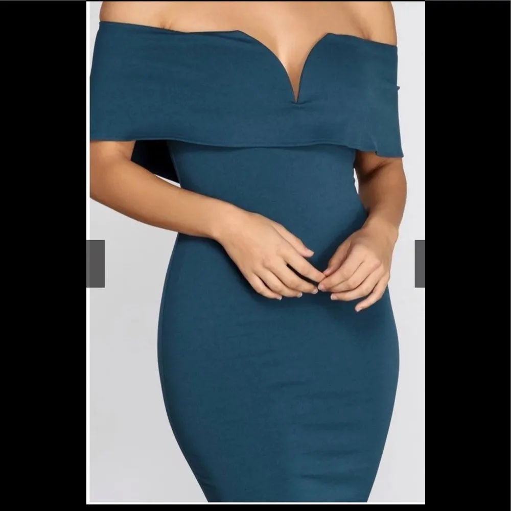 NWOT off the shoulder dress - Image 3