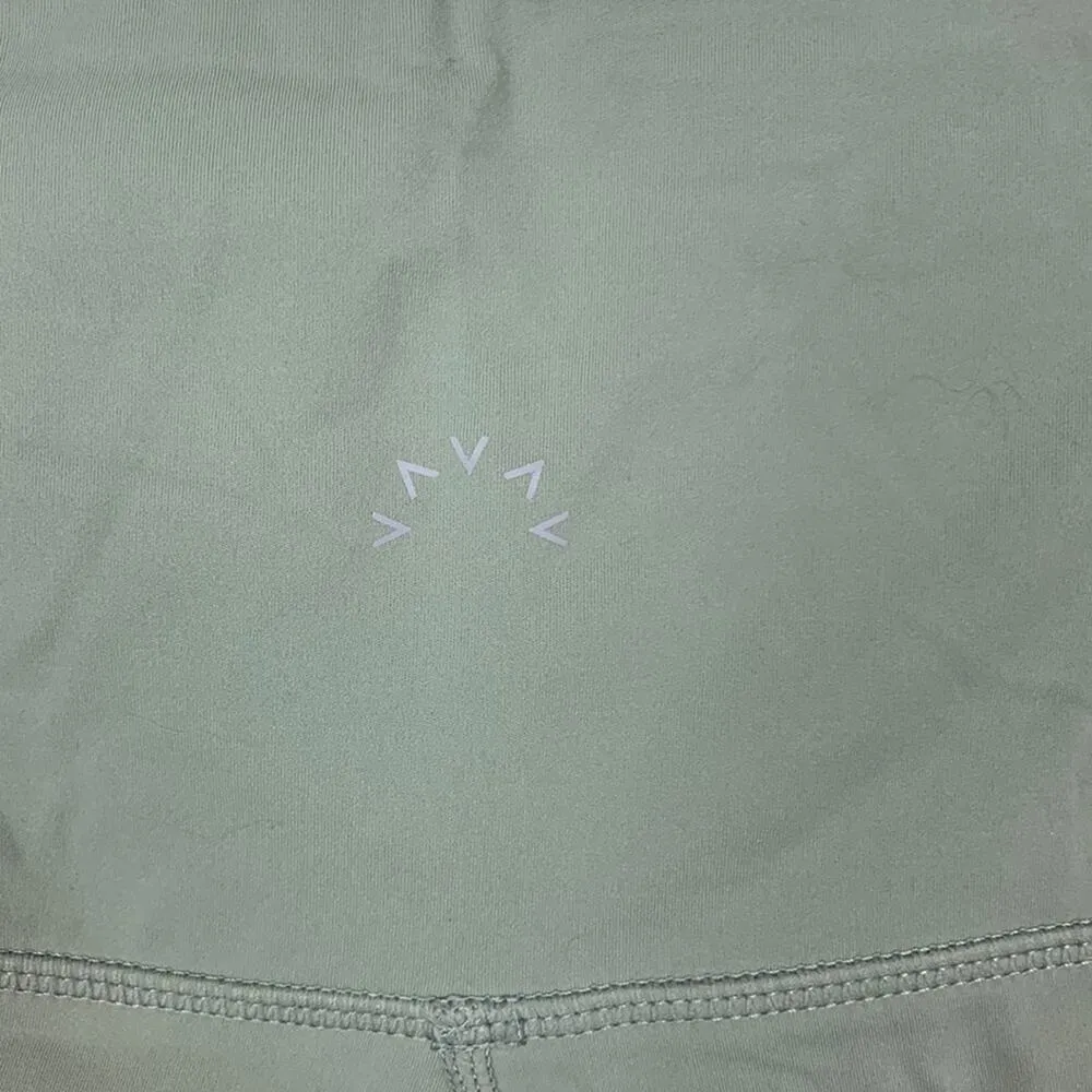 Varley womens medium biker shorts yoga sage light green high waist - Image 3