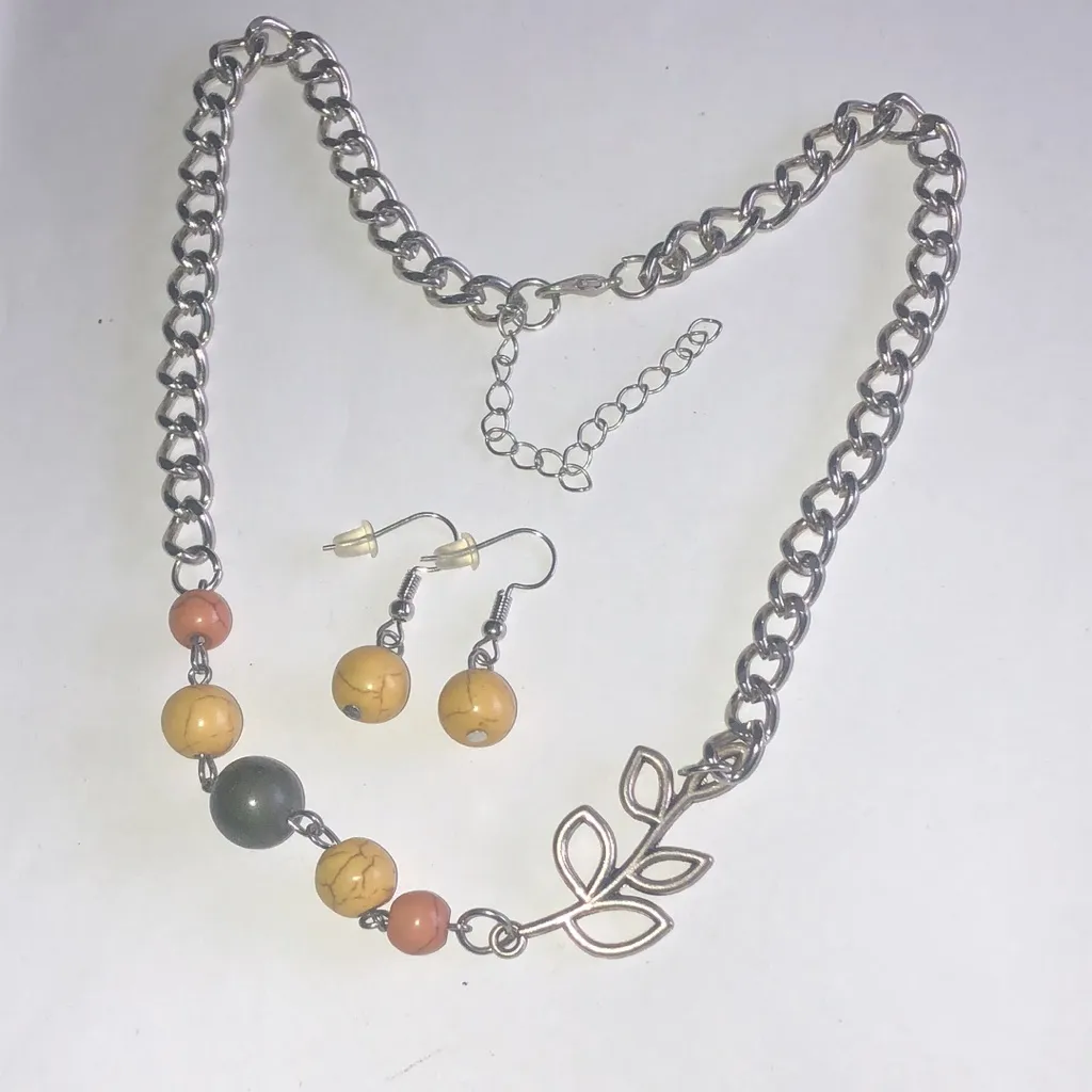 Silver Tone Chain Necklace Earring Set with Leaf Accent and Multicolor Beads - Image 4