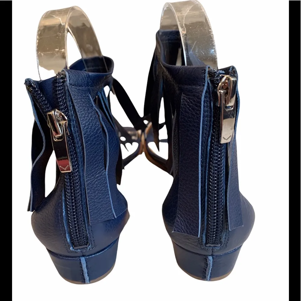 Via Spiga Leather Wrap Toe Wedge Sandal. - Image 4