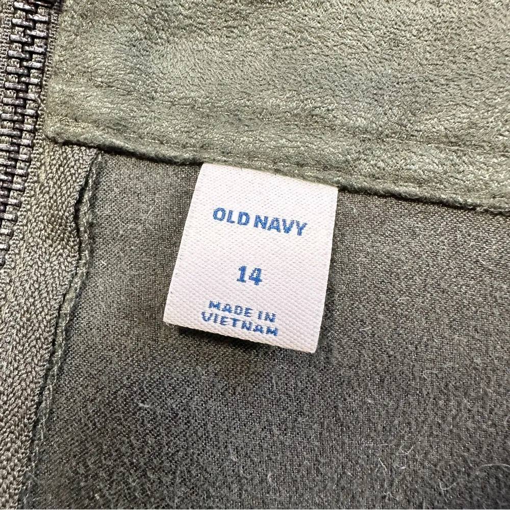 Old Navy Women’s Faux Suede Utility A-Line Mini Skirt in Royal Pine Green 14 - Image 8