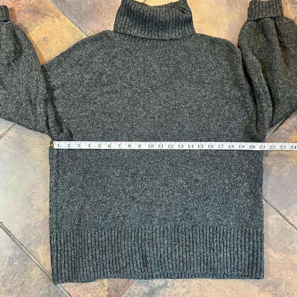 H&M Women’s Large Gray Turtleneck with Cuff Wrist - Image 6