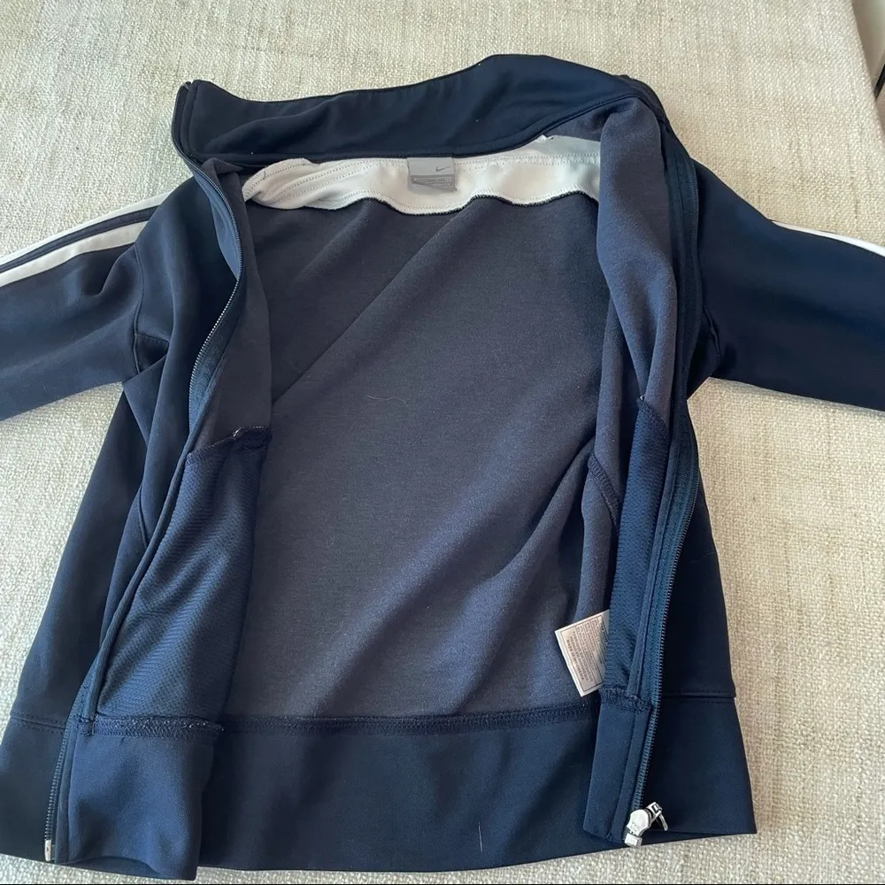 Nike Women’s Zippered Jacket - Image 7