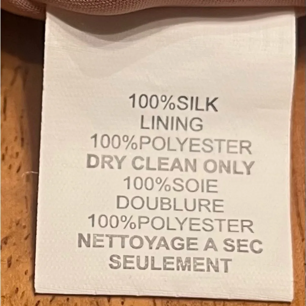 fully lined 100% silk 3/4 length sleeve scoop neck blouse, size Small - Image 4