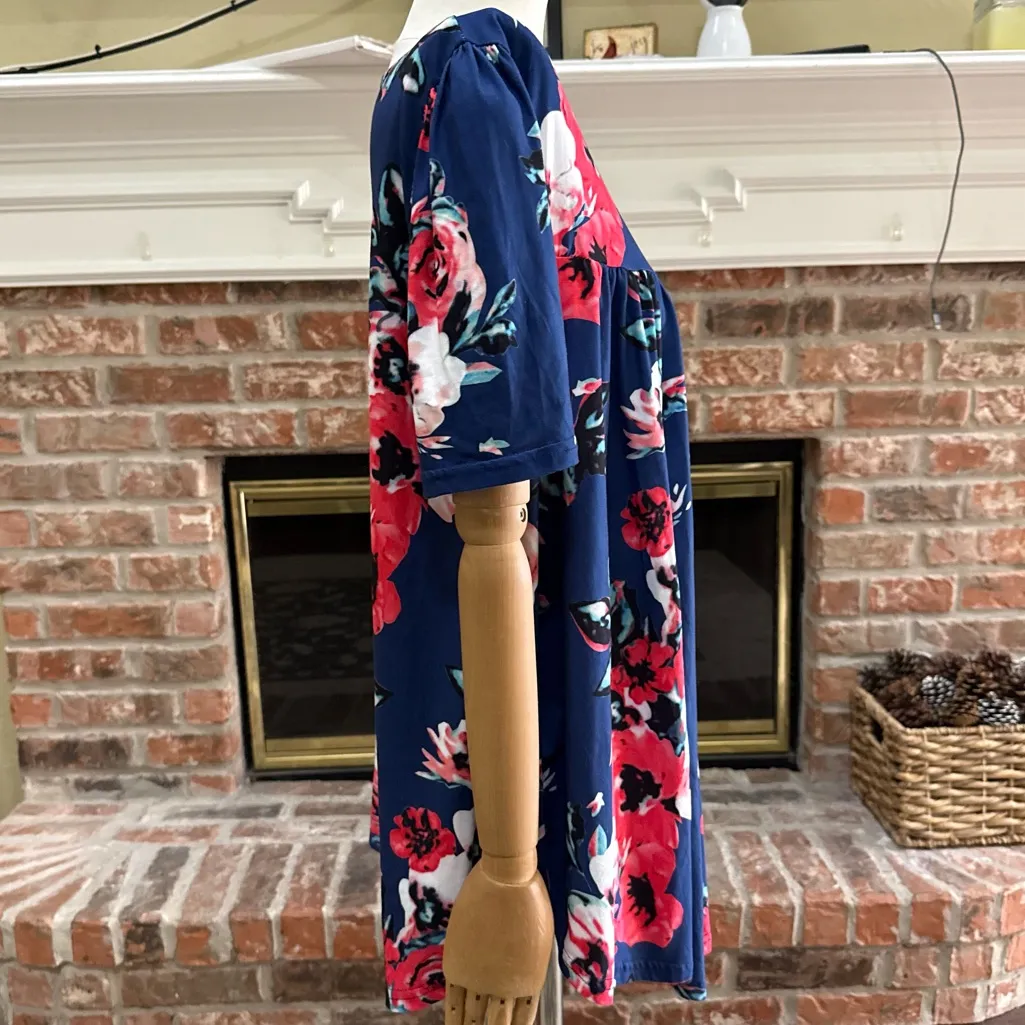 Allegrace Navy Blue Floral Plus Size Blouse w/Red and White Roses / 1X / EUC - Image 4
