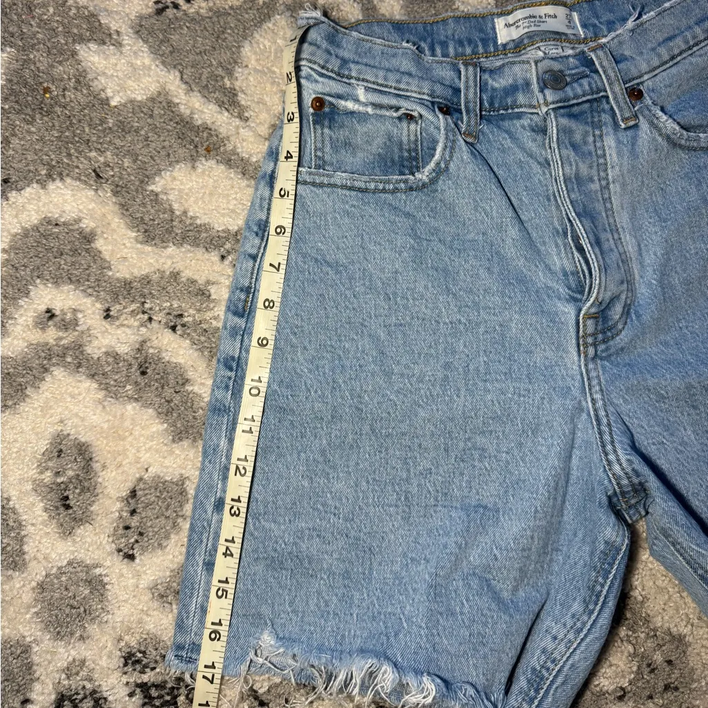Abercrombie and Fitch Curve Love 7 inch Dad short high-rise denim shorts☀️ - Image 6