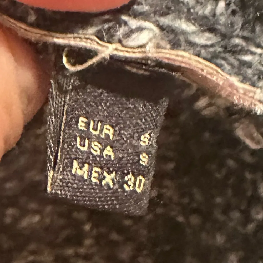 Massimo Dutti V-Neck Black White Knit Sweater Pullover long sleeve top Small - Image 4