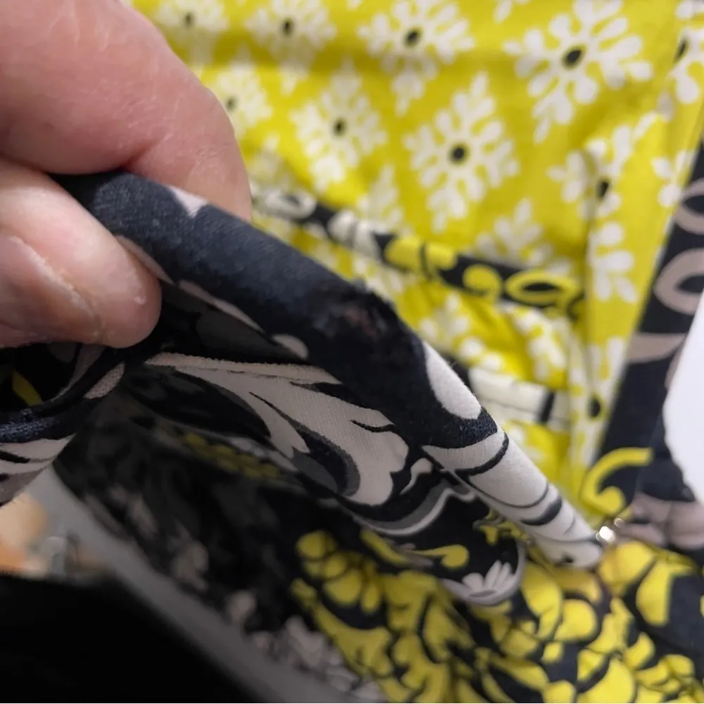 Vera Bradley Satchel Purse Quilted
Cotton Chrome Frame Closure - Image 11