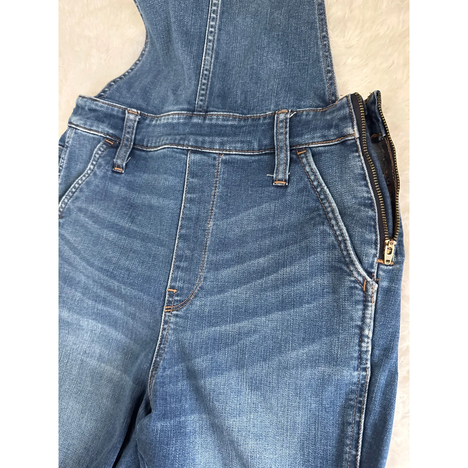 Madewell Denim Overalls Medium Wash Distressed Knees size ziper  Medium - Image 8
